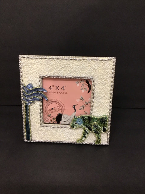 4x4 White Beaded Tiger Frame