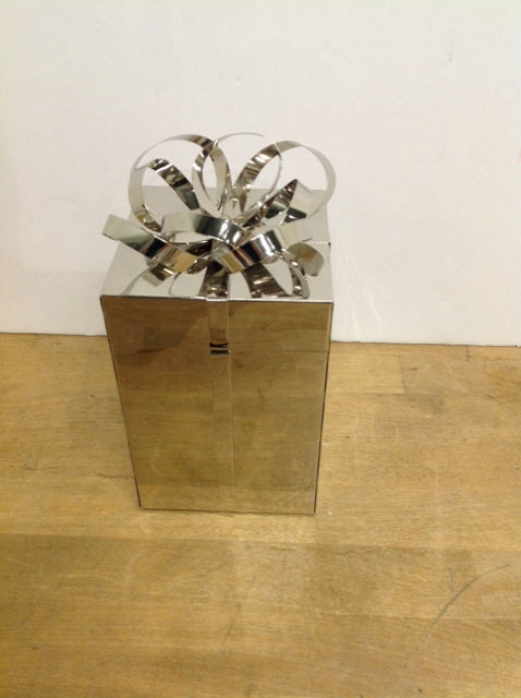 7" Silver Tone Gift Box