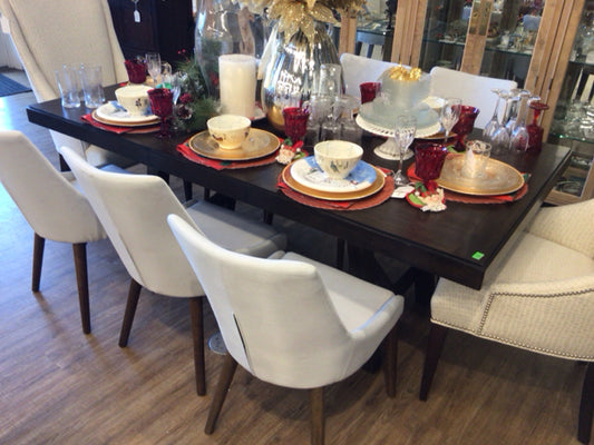 Ashley Furniture Wood Extension Dining Table W/1 Leaf