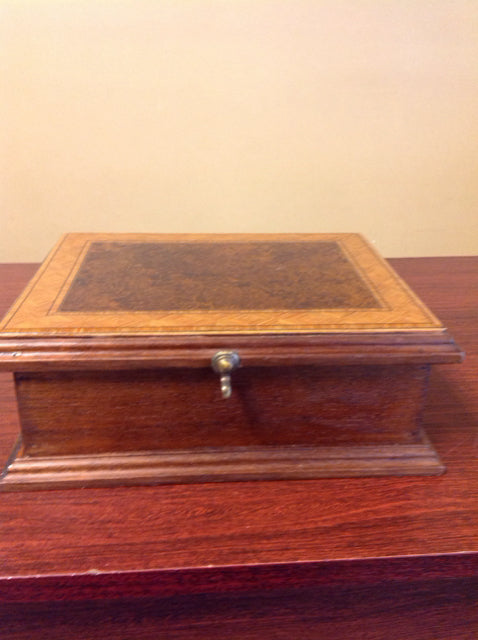 11"x9" Wood Decorative Box
