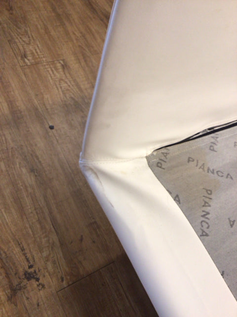 AS-IS Pianca Filo Up White Leather Queen Bed(Stain)