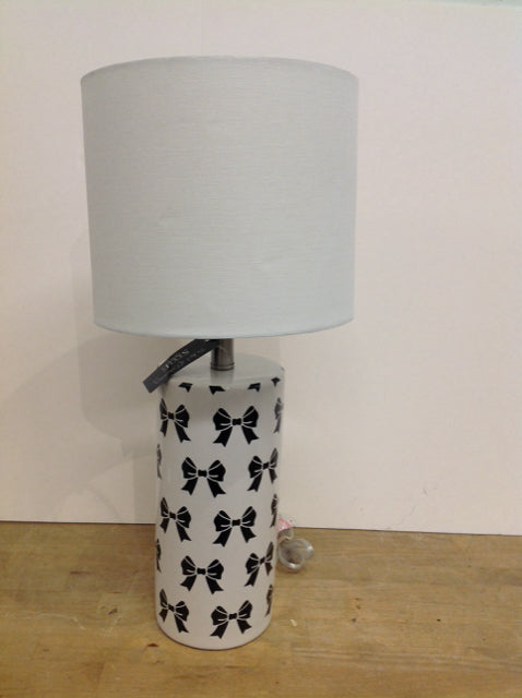 24" White Ceramic Lamp w/Black Bows & Shade