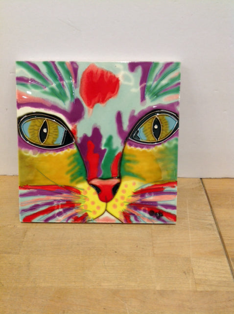 8" Sq Cat Face Table Decor