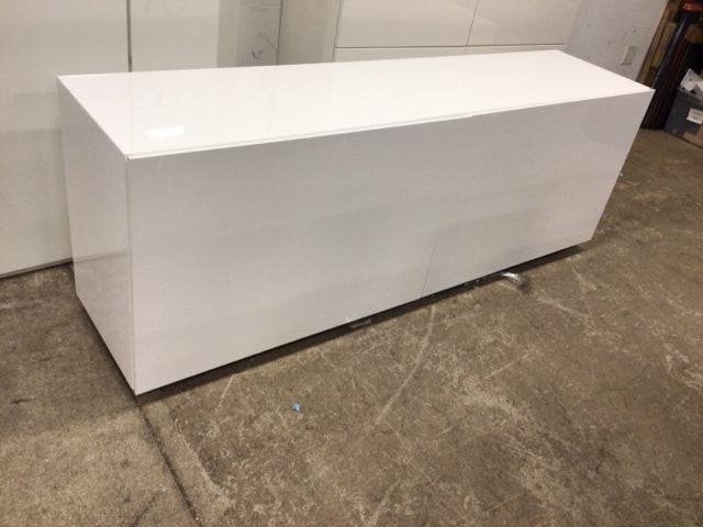 White Lacqured Sliding Door Buffet