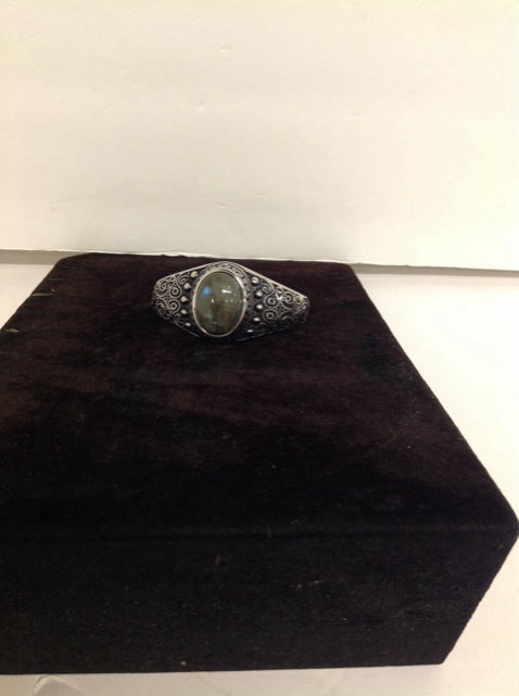 Silver Metal Cuff Bracelet w/Labradorite