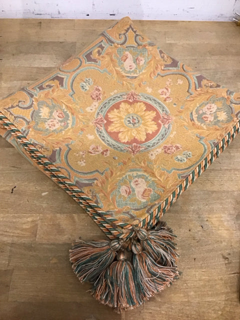 Vintage Damask Jacquard Pattern W/Tassles As Is
