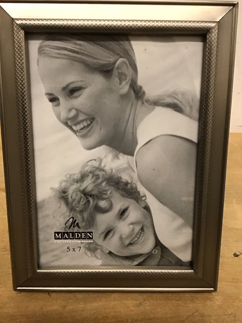 5"x7" Pewter Photo Frame
