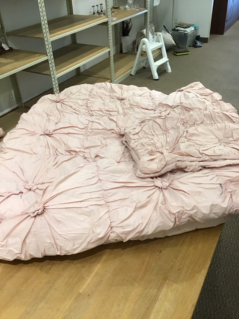 QUEEN Rose Colored Comforter w/2 Shams