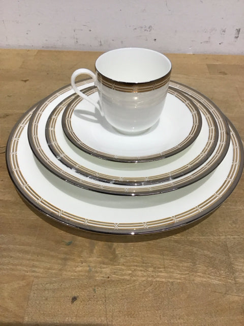 5PPS For 12 Mikasa Accent Gold Dinner Service