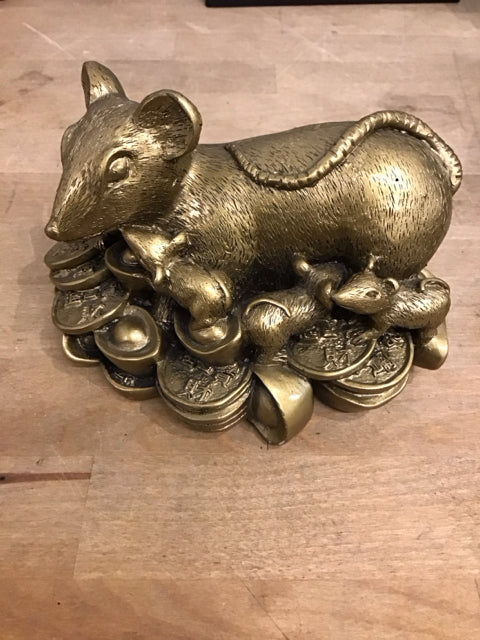 6" Brass Colored Resin Mother Rat W/Babies Figurine