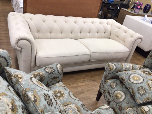 Bassett Furniture Cream Button Tufted Rolled Arm Sofa