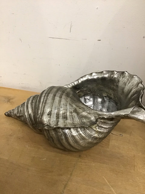 14" Silver Resin Decorative Shell