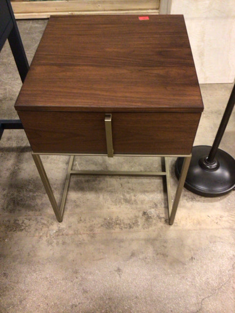 18.5" X 19.25" X 24" Montclaire Small Night Table