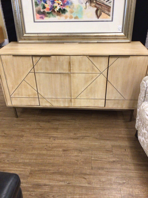 Lt Wood/Good Accent Buffet