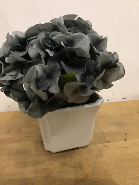 10" Faux Hydrangea Plant