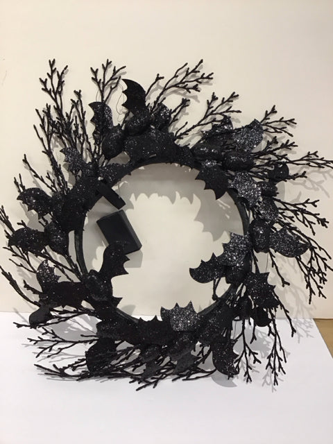 Black Bat Lighted Wreath