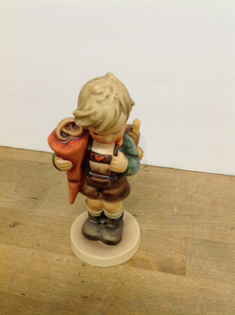 6" Hummel Boy w/Backpack