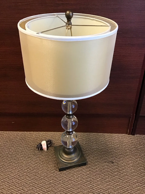 Dale Tiffany Bronze Base 3 Glass Spheres Lamp