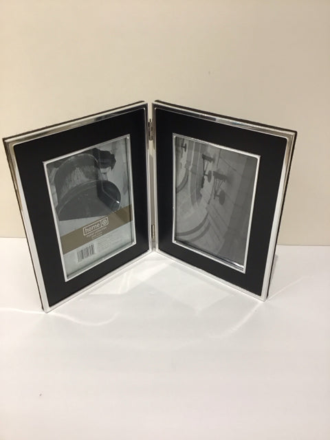 5x7 2-Panel Black/Silver Picture Frame