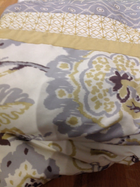 Queen Grey & Yellow Print Comforter