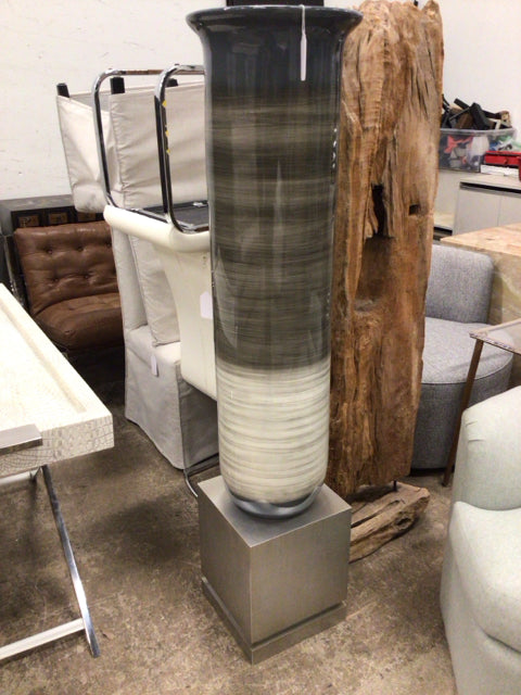 Cream & Grey Lacqued Column On Grey Base