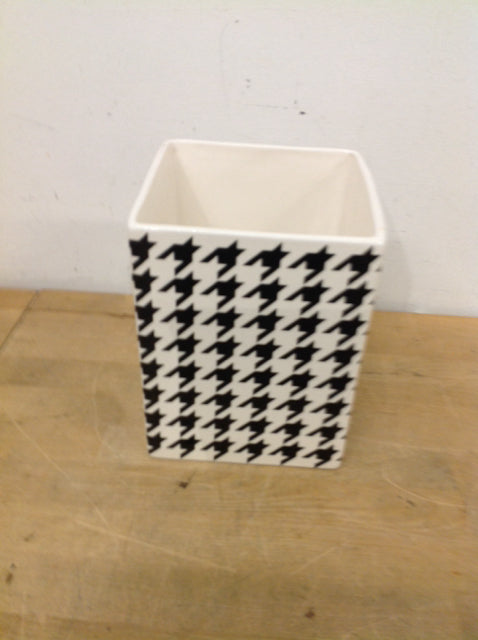 Vase- 8" Black & White Ceramic