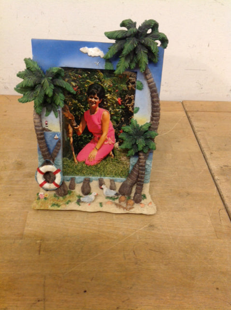 3x5 2D Beach/Palm Tree Picture Frame