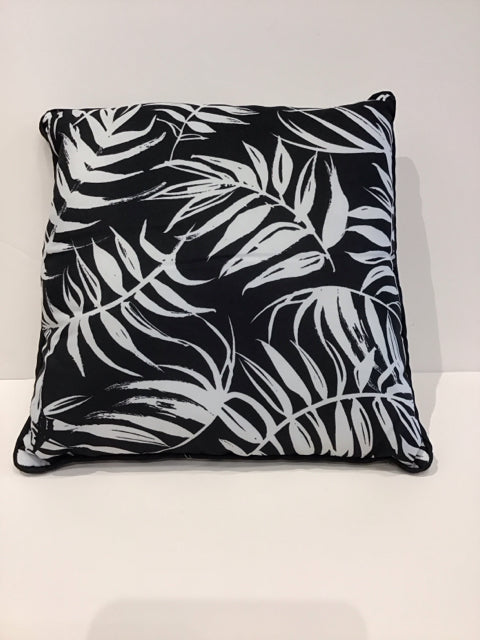 Black/White Leaf Design Pillow
