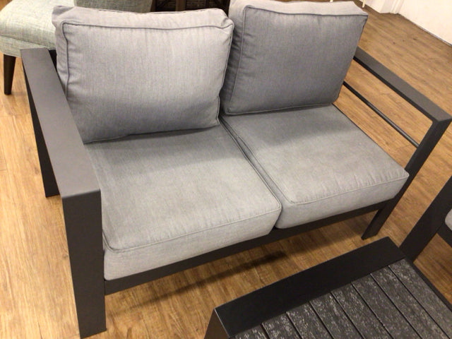 Solaste Aluminum Outdoor Loveseat