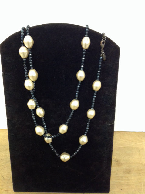 Blue Beaded Necklace w/Faux Pearls