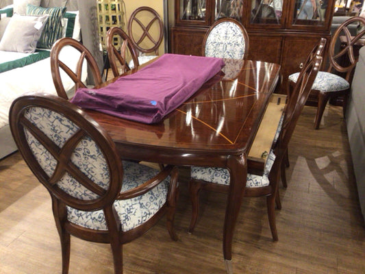 Thomasville Bogart Dining Table W/8 Chairs/2 Leafs & Pads