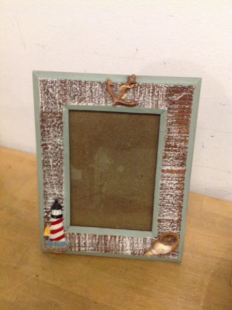 Photo Frame- 5" X 7" Lighthouse Shell