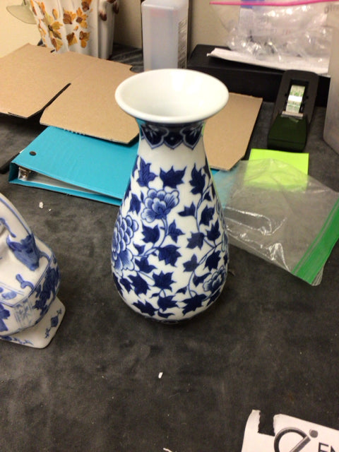 8 1/8" Blue & White Floral Ceramic Vase