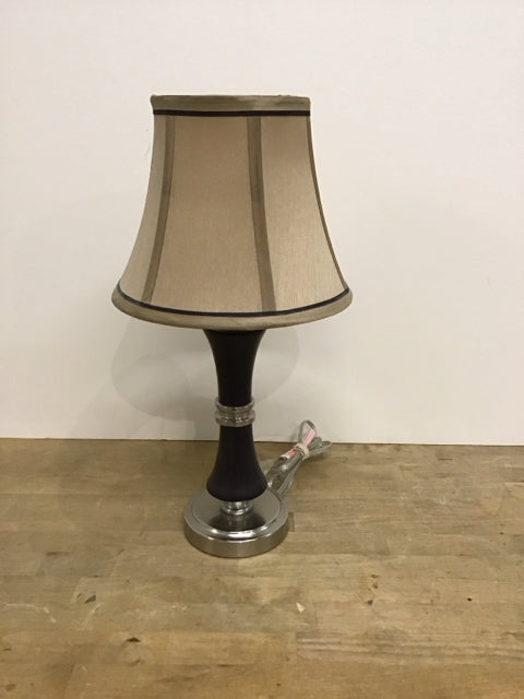 20" Wood Column Desk Lamp w/Shade