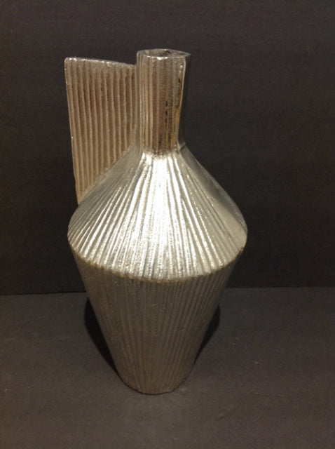 15" Silver Metal Narrow Top Vase w/Wing
