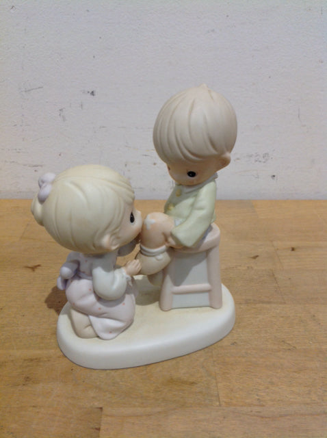 Precious Moments "Kiss the Boo-Boo"