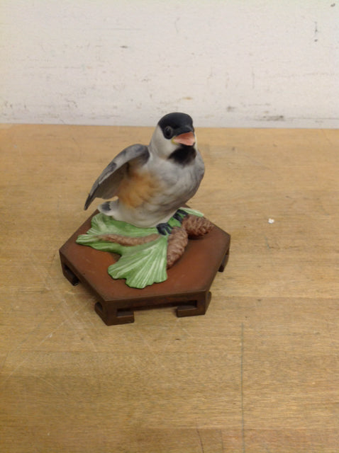 Boehm Porcelain Chickadee w/Stand