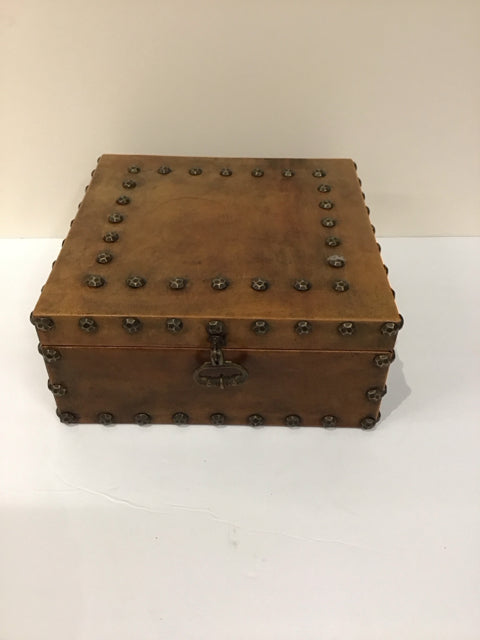 9x4x4 Leather Box w/Nailheads