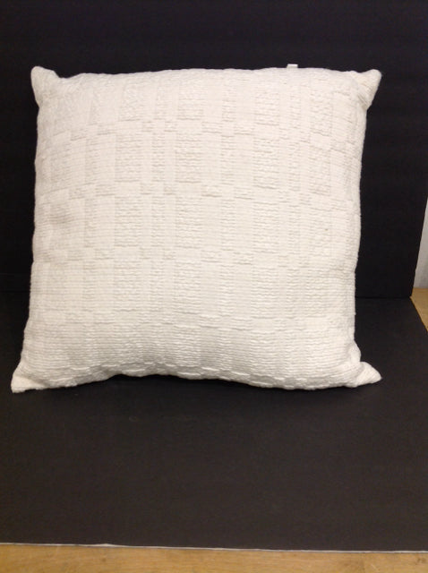 White Knitted Pattern Pillow