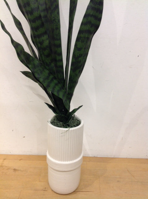 9" White Ceramic Vase W Green Plant