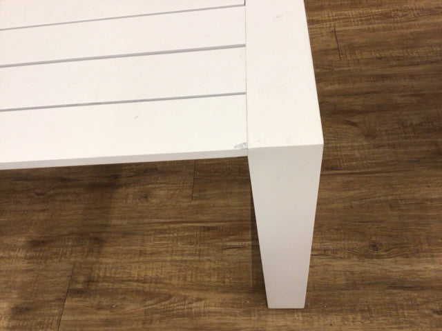 47.25" X 21.12" X 23.50"AS-IS City Furniture Linear2 White Aluminum Coffee Table