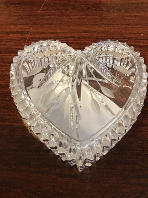 4.5" Wedgwood Lidded Heart Bowl