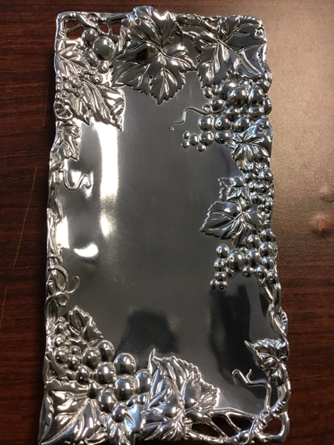 11 5/8 Arthur Court Grape Bread Tray