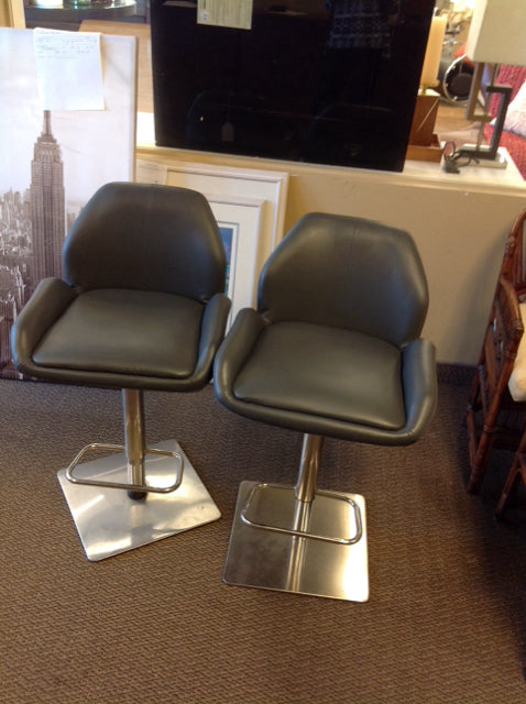 Pair of 2 Gray Soft Cushion & Metal Bar Stools