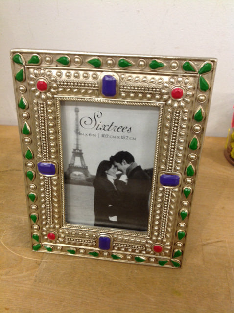 Photo Frame- 4" X 6" Silver Beaded