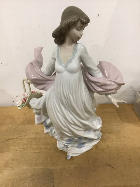 12" Lladro "Spring Splender" Porcelain Figure