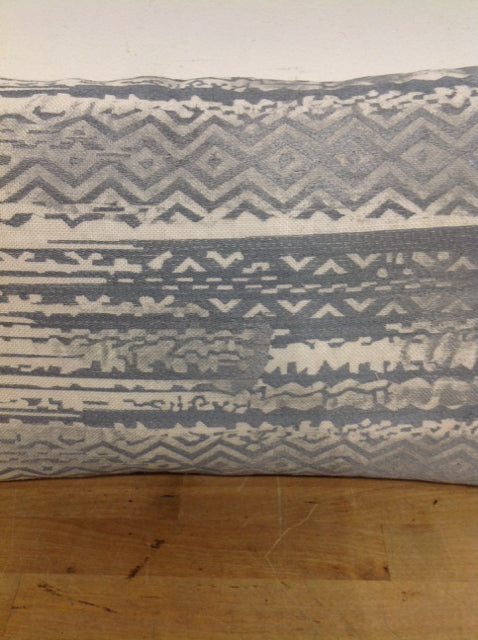 Pillow- 20" Grey & White Print