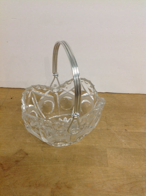 5.5" Carved Crystal Basket