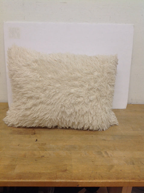 18"x24" Ivory Shag Pillow