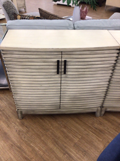 Madison Park 2 Dr Cabinet